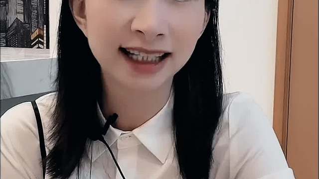 性价比高一些，保住销量才是正经事