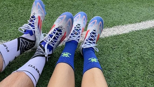 显摆一下我的新球鞋！