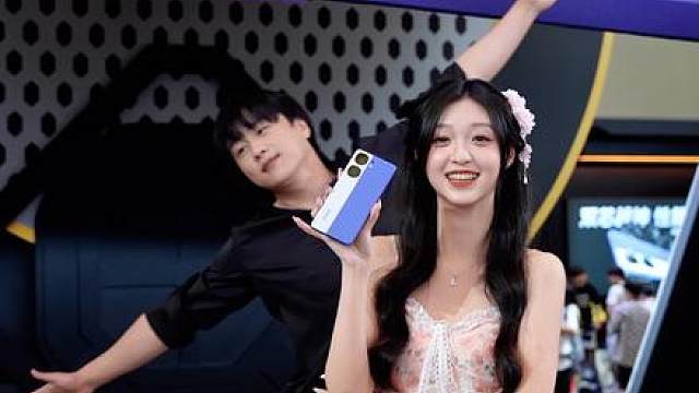 手中胜券在握，玩的hin开心#iQOO #活动现场