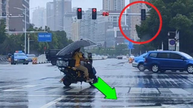 老司机来说说，这种灯不亮的情况下，能不能右转？