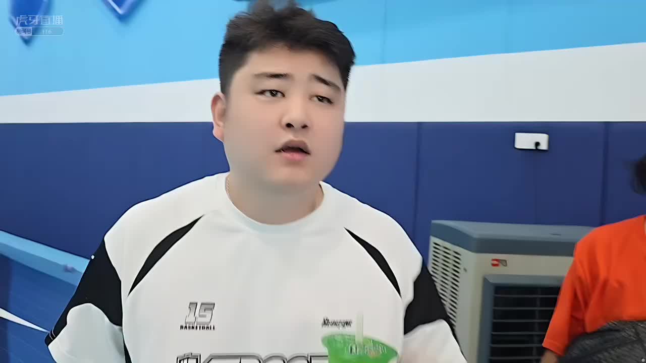 【集梦会长】小胖回家为了省钱竟然租车自驾？