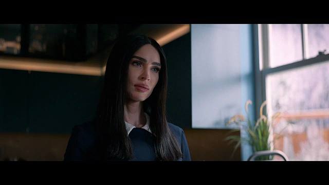 梅根福克斯科幻惊悚新片《屈从（Subservience）》预告：饰演超美女机器人！