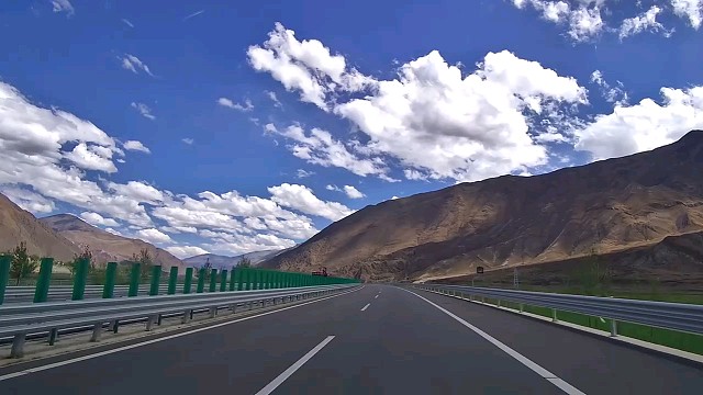 记录生活走在人多车多的街头，被一个小男孩儿感动。打卡夏日美好生活-12