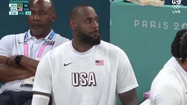 老詹眉骨缝针后无大碍，回到场边还对着摄像机秀起了“戴皇冠”庆祝！