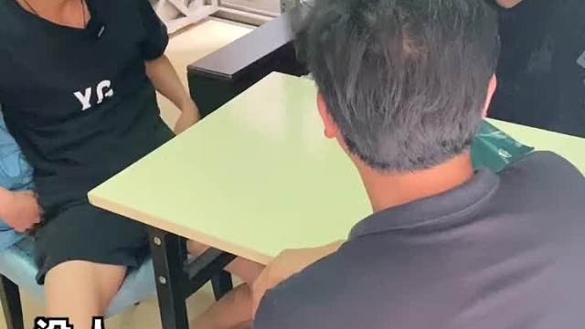 炸鸡店老板分享创业心得。