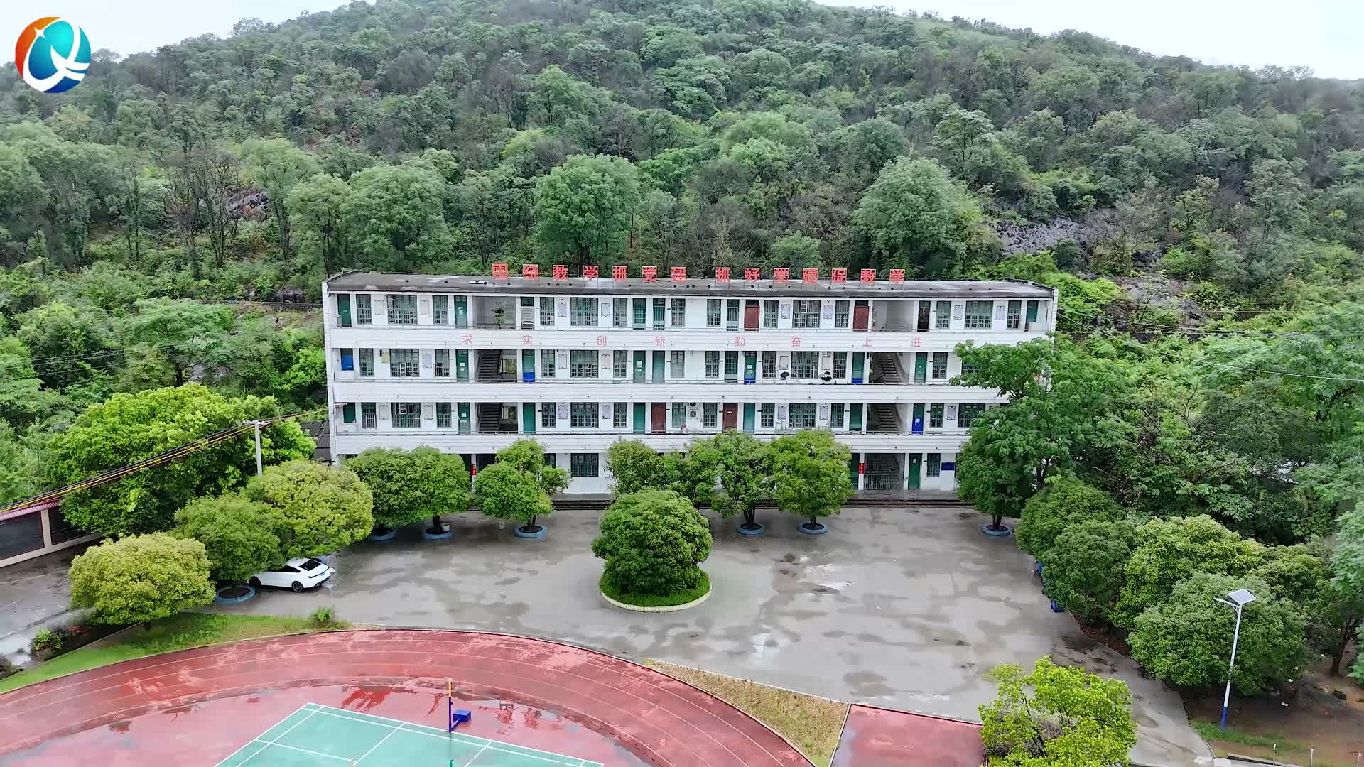 回得去的母校，回不去的青春！多少人在这里读过书，你是否怀念？