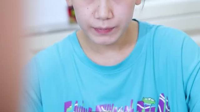 被迫住在同一屋檐下，欢喜冤家居然演变成… #变装 #剧情