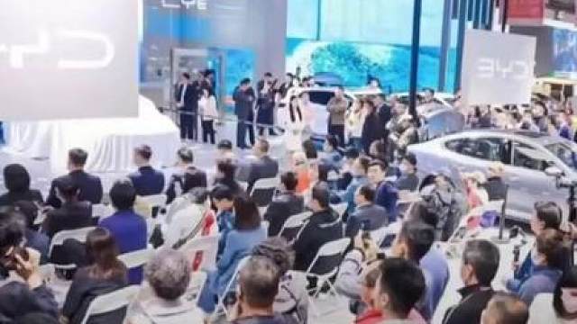 来了青岛，怎么能错过五大车展之一的青岛国际车展呢？刚刚去了青岛国际会展中心，看到了各种各样的车型，有