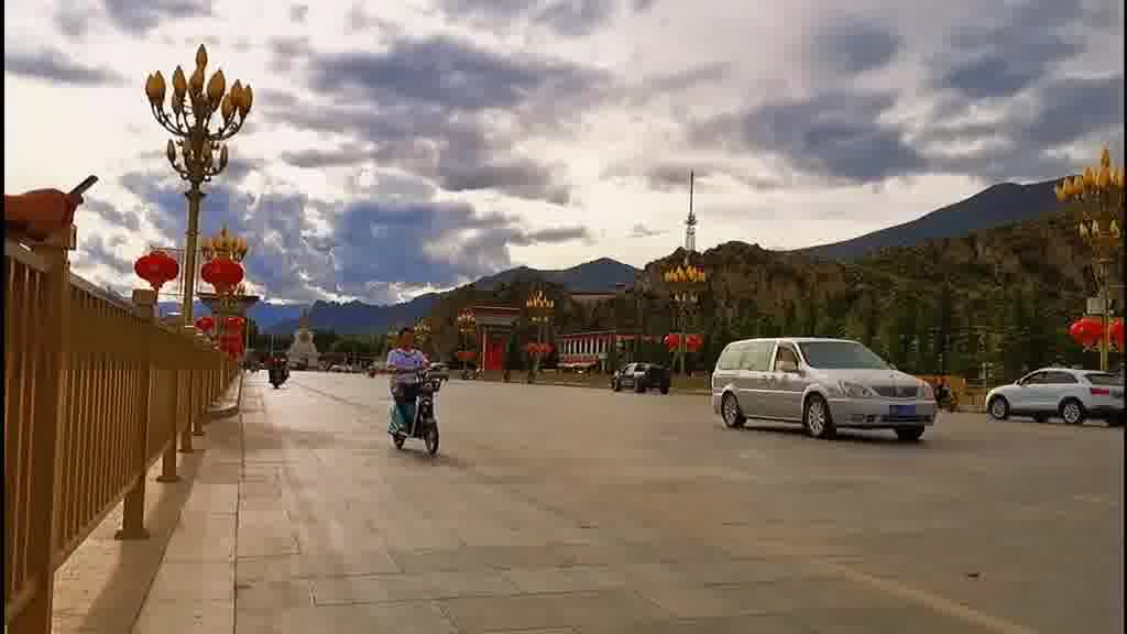 撑着还年轻的时候不多经历点，老了和老头下棋的时候，那什么来吹