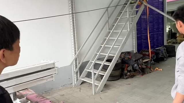 搬新场地把车搞坏了，竟然有叛徒告密～