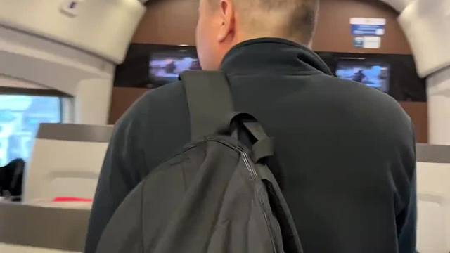 飞机航班取消，换乘火车出差，第一次体验火车商务座！