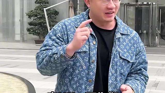 老粉们猜到我的第一台车了吗？今后还想看什么都给你们安排！