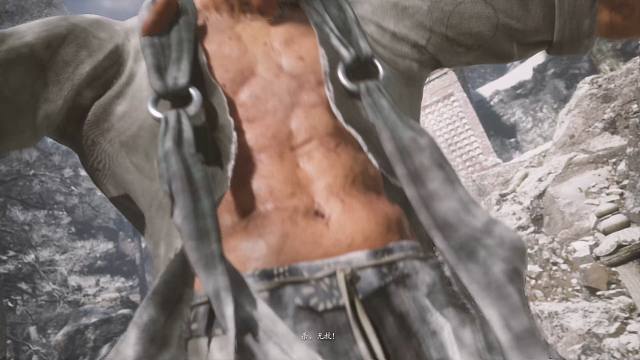 杨奇英高小时候被恶霸追着踢了三条街最后被警告莫再欺凌弱小