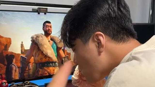 不愧是沈阳鸡架之城研究出来的鸡，吃着就是不一样#零食 #零食推荐 #追剧 