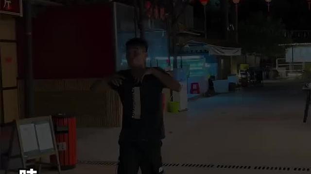 宏哥的火车拉来农庄了，要怎么发挥它的作用呢？