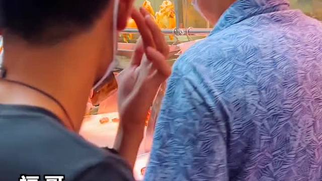 定期更新一些新菜色，让老表们百吃不厌！