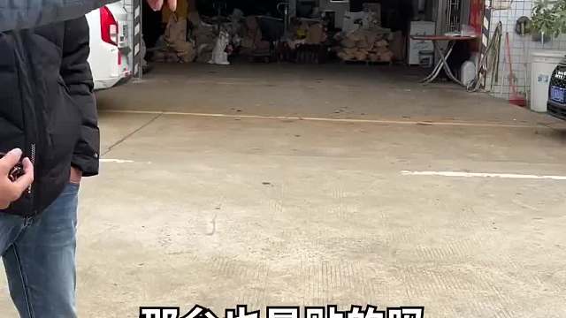天气冷，上门取车帮客户换改色膜