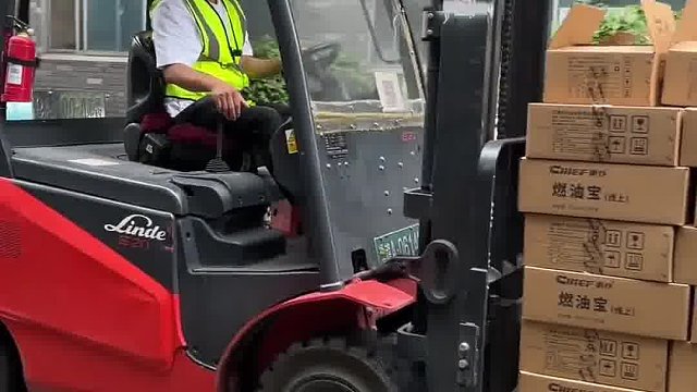 要不是有老邹在，车仆都被宏哥搬空了