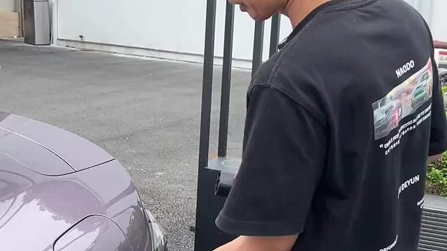 一边是学长一边是学长小舅子，老邹很纠结