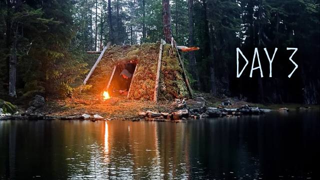 划船进入孤岛森林，在里面搭建庇护所，畅享3天的野钓与露营