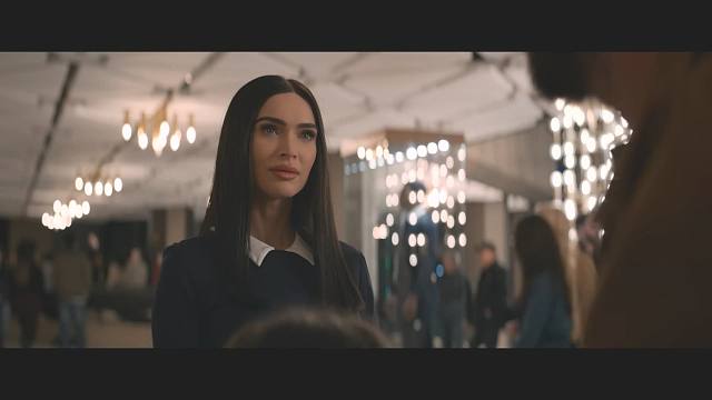 科幻惊悚片《屈从》预告公开 梅根福克斯化身性感AI管家