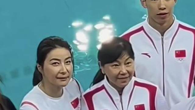 郭晶晶观看全红婵跳水表演，最后也成功合上影！#全红婵 #郭晶晶