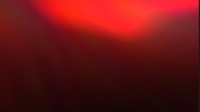 音乐一响，emo登场