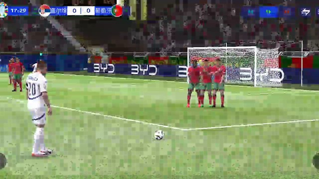 任意球战术 地面斜45°传禁区=可看情况 多种选择