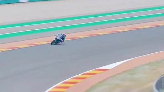 #motogp #摩托车比赛 #滑胎过弯 #压弯 #危险动作请勿模仿