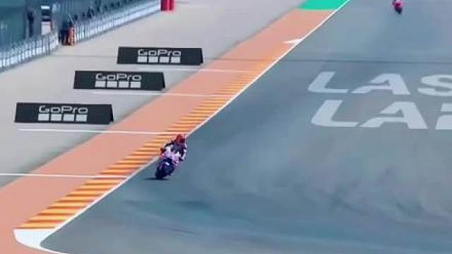 #motogp #摩托车比赛 #滑胎过弯 #压弯 #93号马奎斯