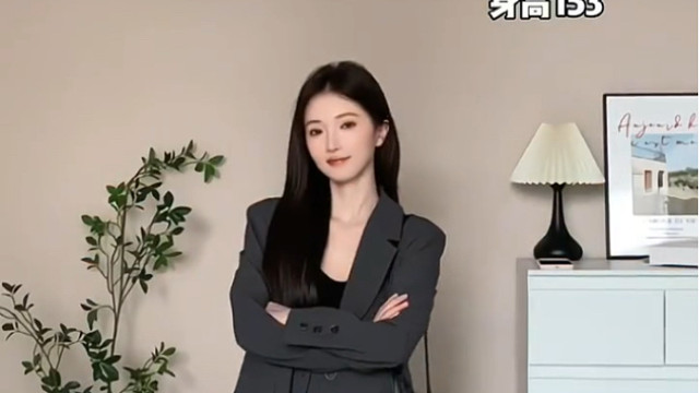 选裤子还是裙子