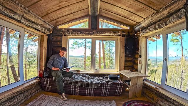 从开始到结束，完整的在森林里建造豪华大木屋，直到奢华装修完成