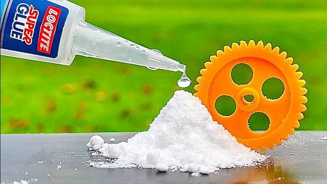 502胶水+小苏打！将胶水倒在小苏打上，居然会这样！！！