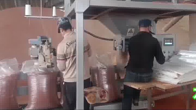 高粱颗粒自动称重阀口包装机