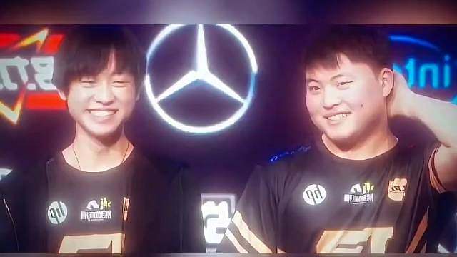 居然还能看到uzi和小明搭档啊！梦回17年18年的时候啊！果然是只要活的久没有什么是不可能发生的！！