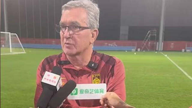 伊万科维奇表示：“0比7的比分，对于任何人来说都是不可接受的，整个教练组团队比赛后难以入眠。”国足下