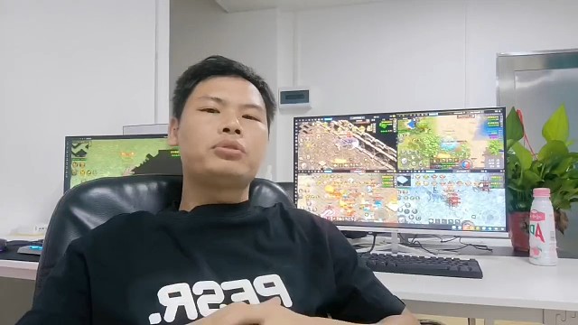 传奇搬砖人，想要生活好，游戏搬砖少不了，轻松挂机，每天几张收益