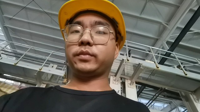 下了班吃一碗洋葱炒肉米饭