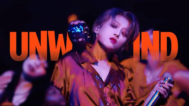 刘雨昕倒的是什么？是塞纳河畔的春水！｜《Unwind》首秀舞台官摄