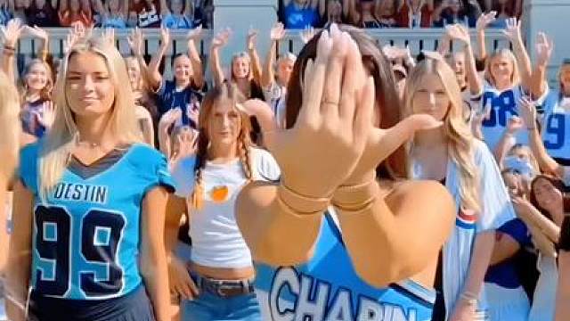 2024年，美国大学秋季开学季热舞风暴！四所充满活力与激情的大学，正式出战热舞挑战赛。#青春#热舞#