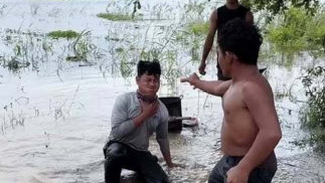 会超能力的矮子 #特异功能 #看一遍笑一遍 #我的乡村生活