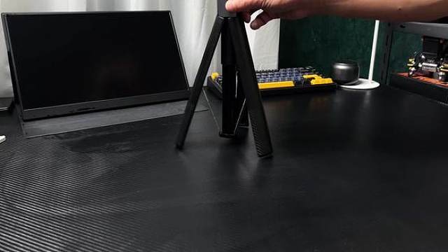 出门游玩，带上它，一个人也能轻松拍摄 #叠品自拍杆 #自拍杆 #旅游拍照 #自拍神器 #三脚架自拍