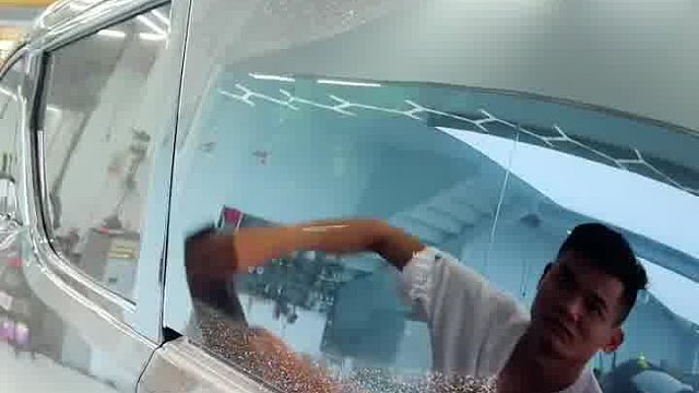 给老表们带来简单实用的车载清洁袋！