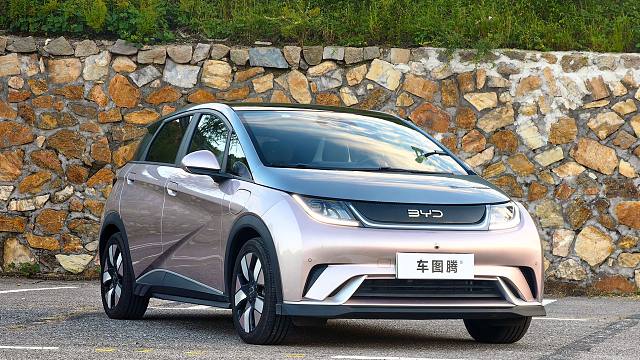 【汽车评测】比亚迪2025款海豚：实测综合续航达成率83.8%，城市108%，高速70%