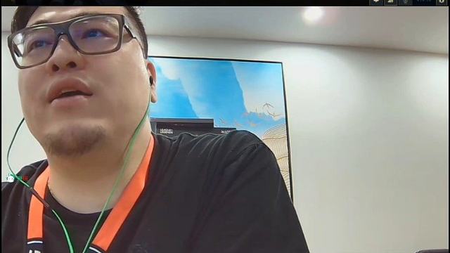 前接潘总：本质上就是对面这个经纪公司脑子有问题，我都觉得Scout和LNG都是被坑的那一帮（ )潘总