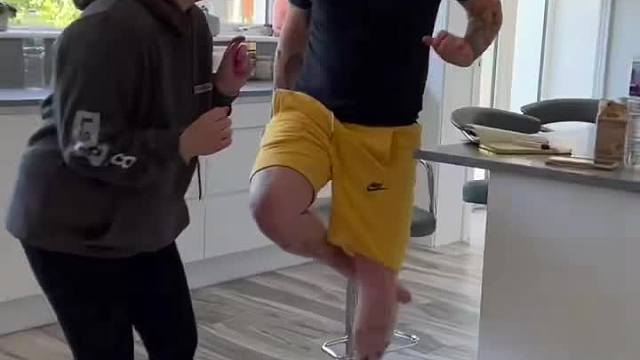 国外街头整蛊 (4)