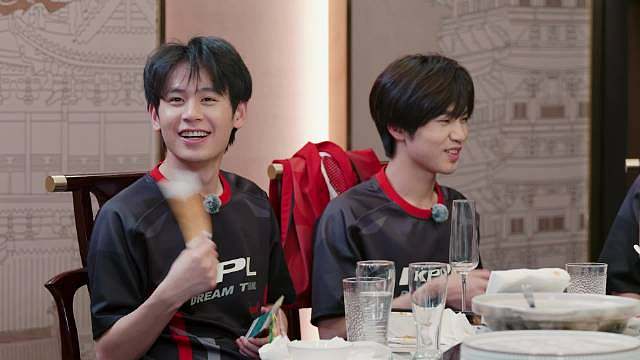 快来点击查看！九尾同学的沙特愿望~