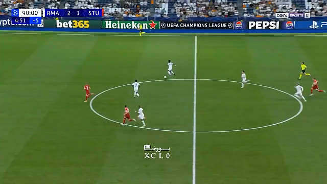 反击三打二，左边姆巴佩右边威尼修斯，你会传给谁？恩德里克的回答是：老子自己来这么远距离没传球敢自己打