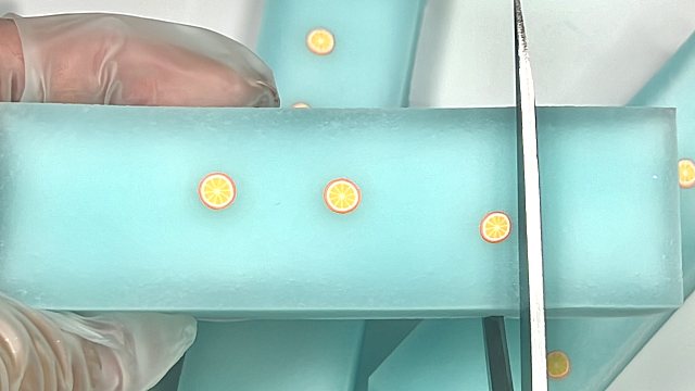 沉浸式剪一块薄荷橘子纳米条子