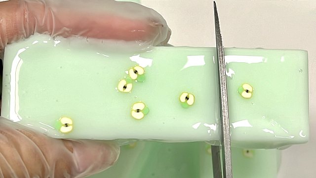 沉浸式剪青苹果奶盖纳米条～